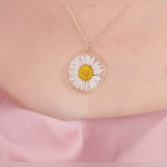 Darling Daisy Genuine Pressed Preserved Dried Gold Flower Floral Summer Necklace - Picture 11 of 16